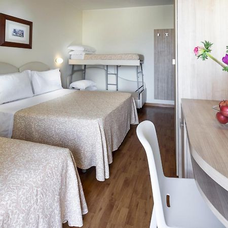 Hotel Baltic Ріміні Екстер'єр фото