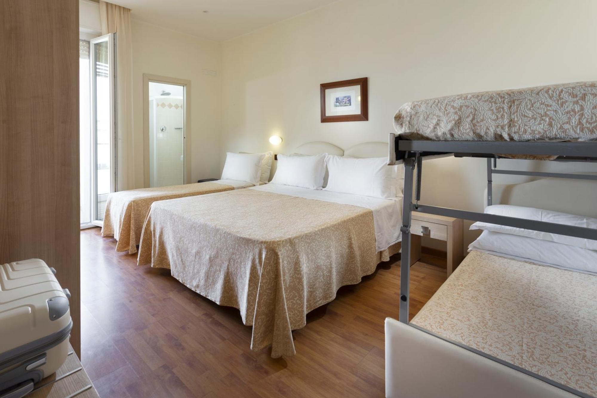 Hotel Baltic Ріміні Екстер'єр фото