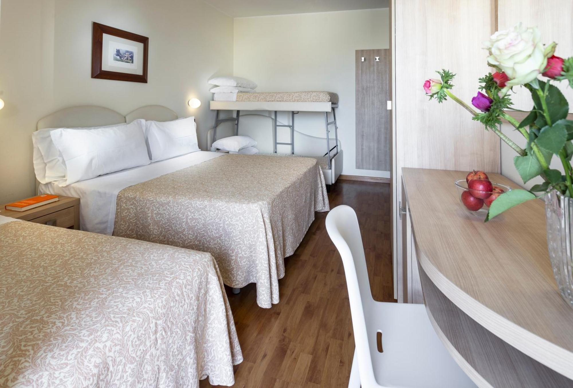 Hotel Baltic Ріміні Екстер'єр фото
