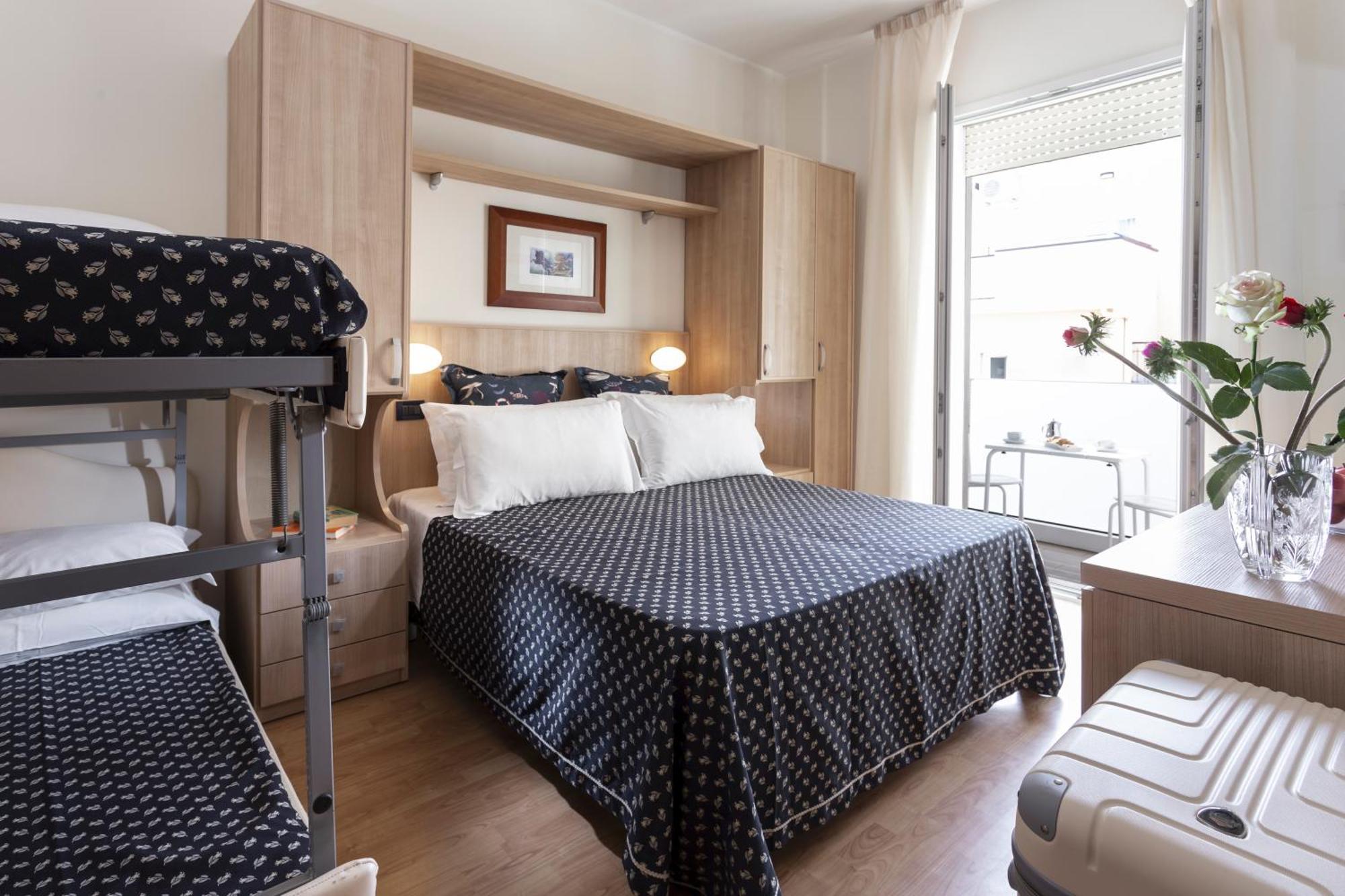 Hotel Baltic Ріміні Екстер'єр фото