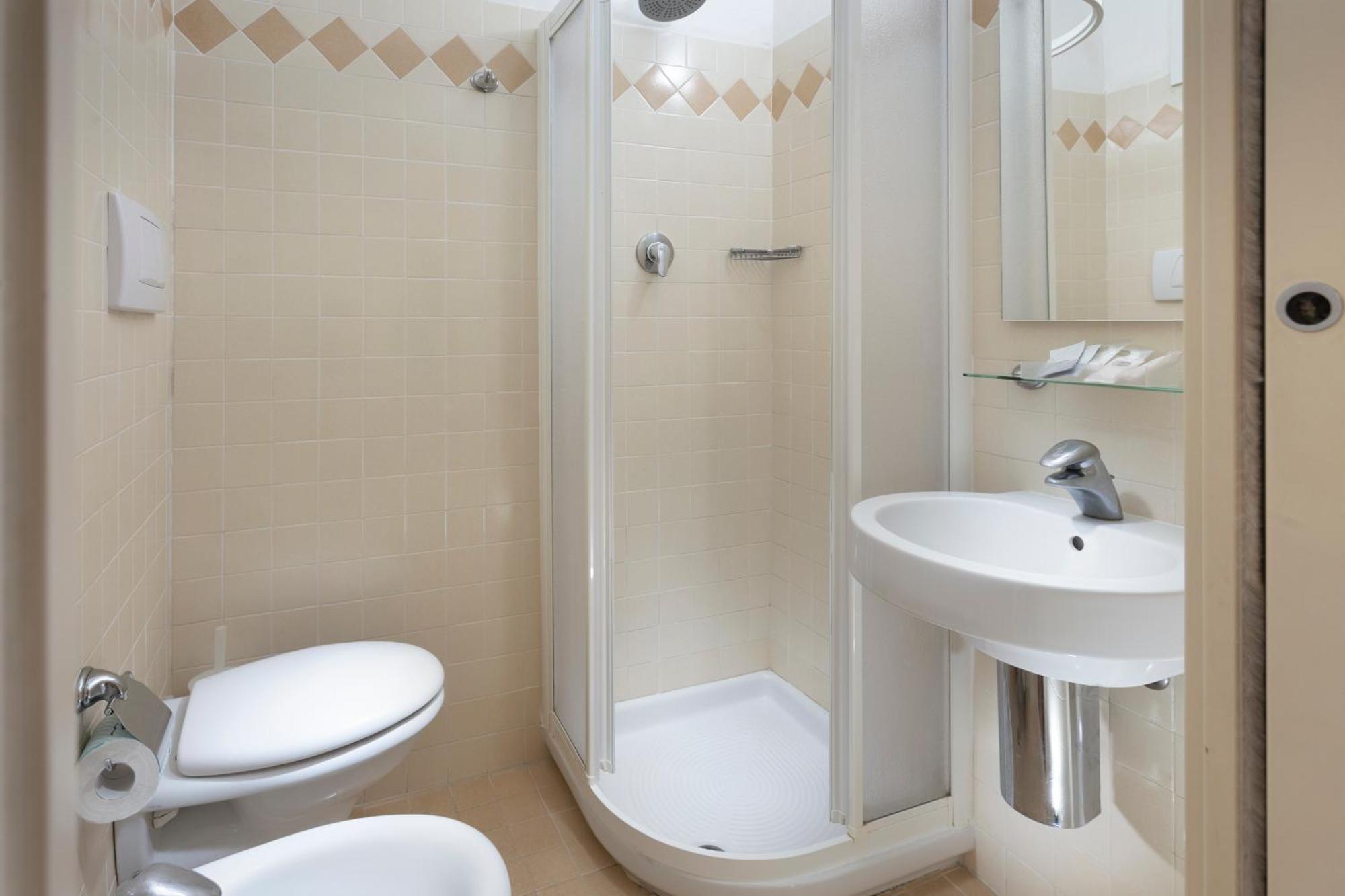 Hotel Baltic Ріміні Екстер'єр фото