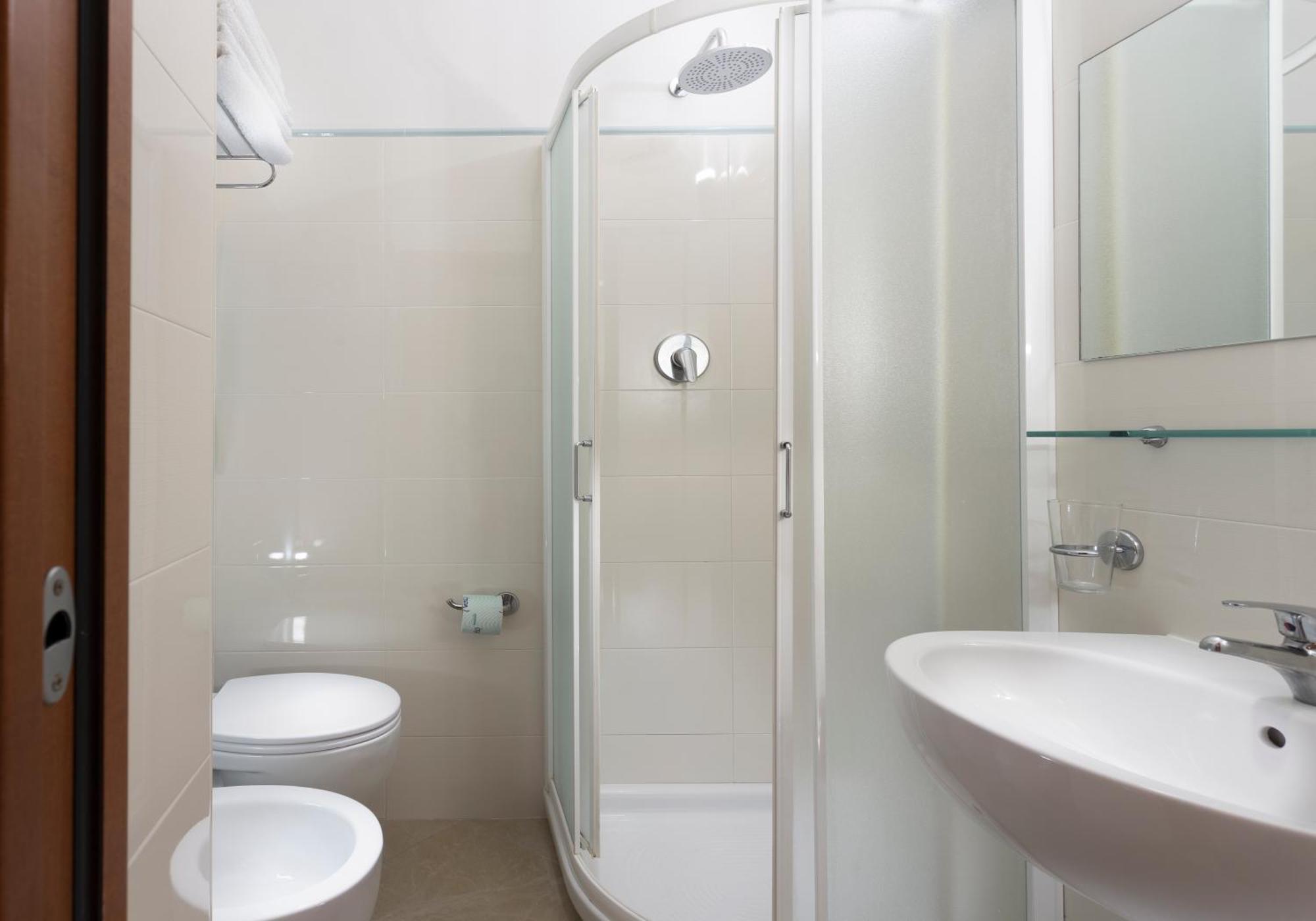 Hotel Baltic Ріміні Екстер'єр фото
