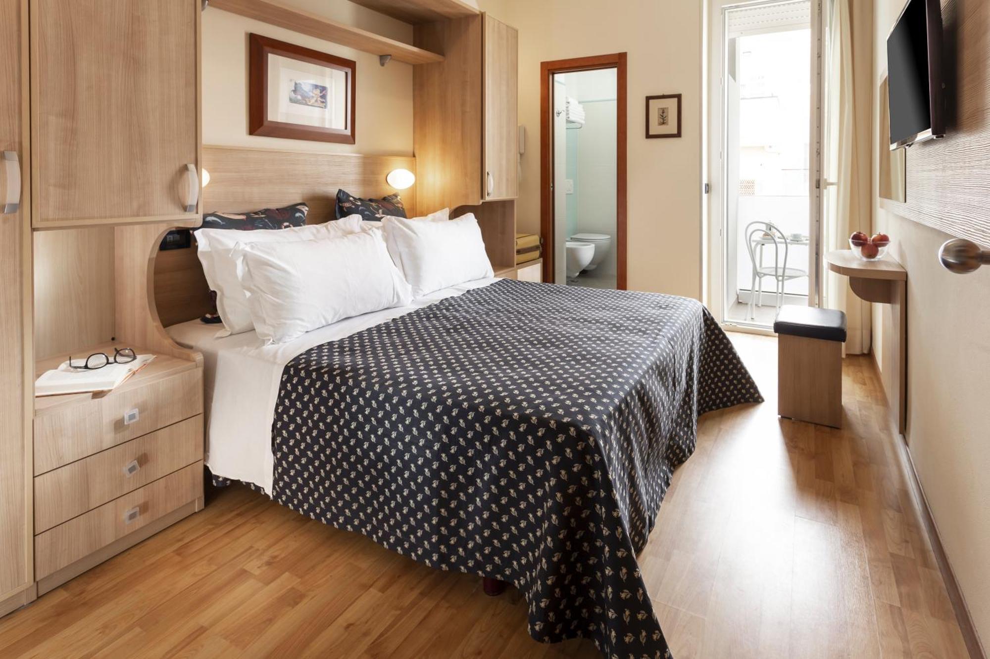 Hotel Baltic Ріміні Екстер'єр фото